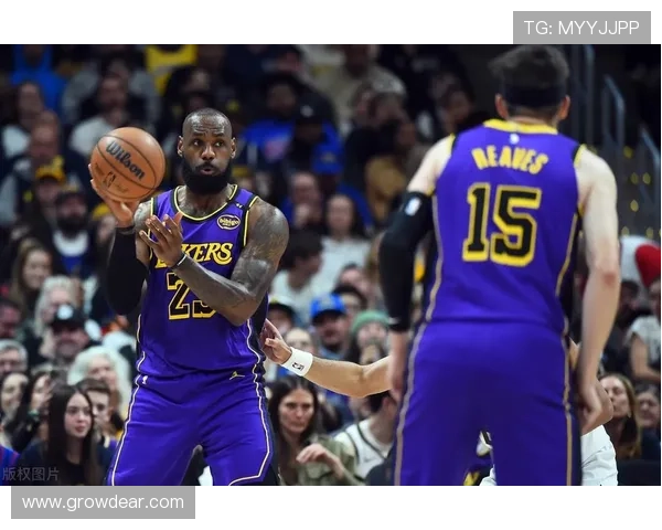 湖人惜败掘金 詹东里合力59分不敌